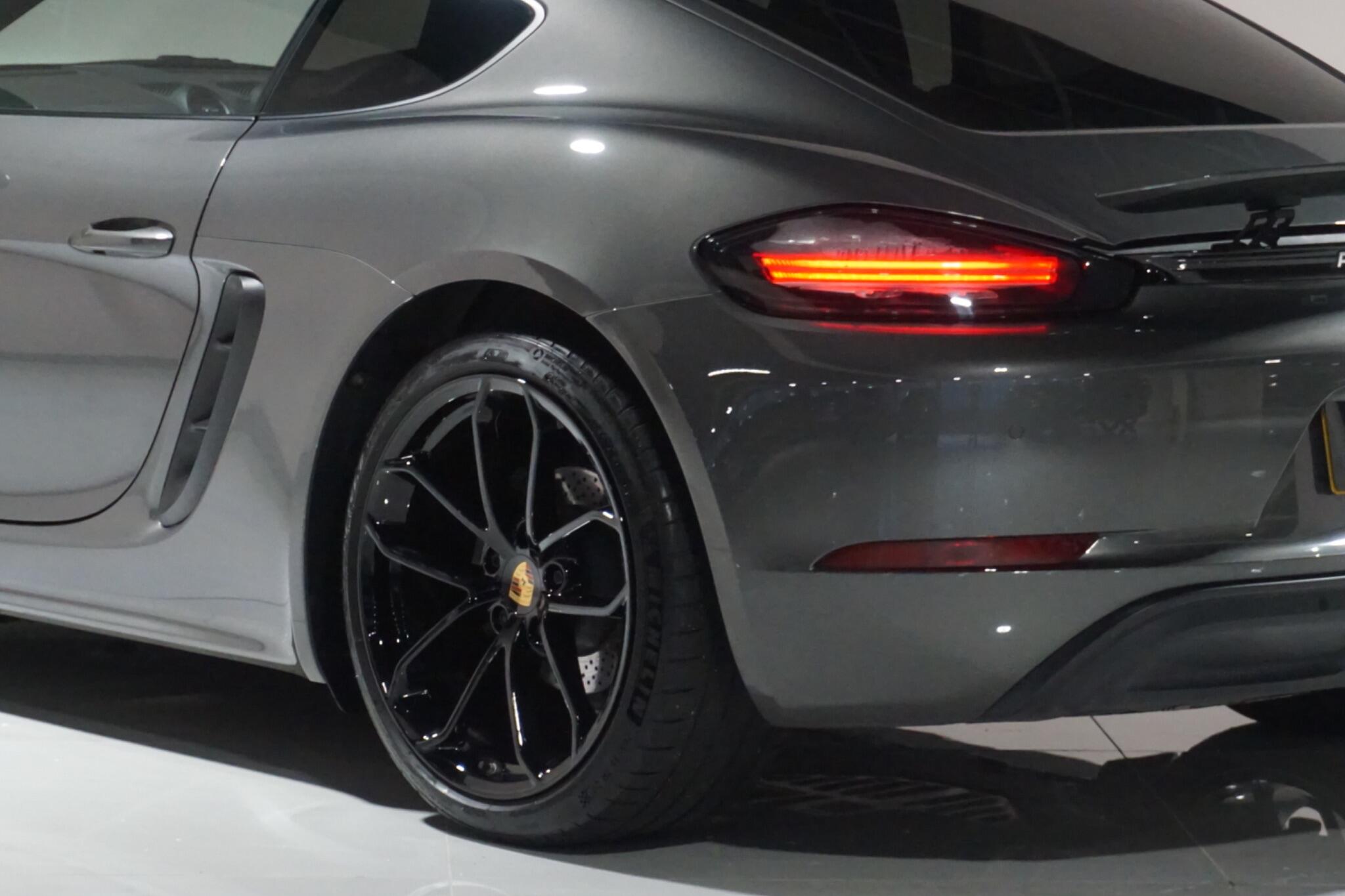 Porsche 718 Cayman 2.0T Style Edition Coupe 2dr Petrol PDK Euro 6 (s/s) (300 ps)